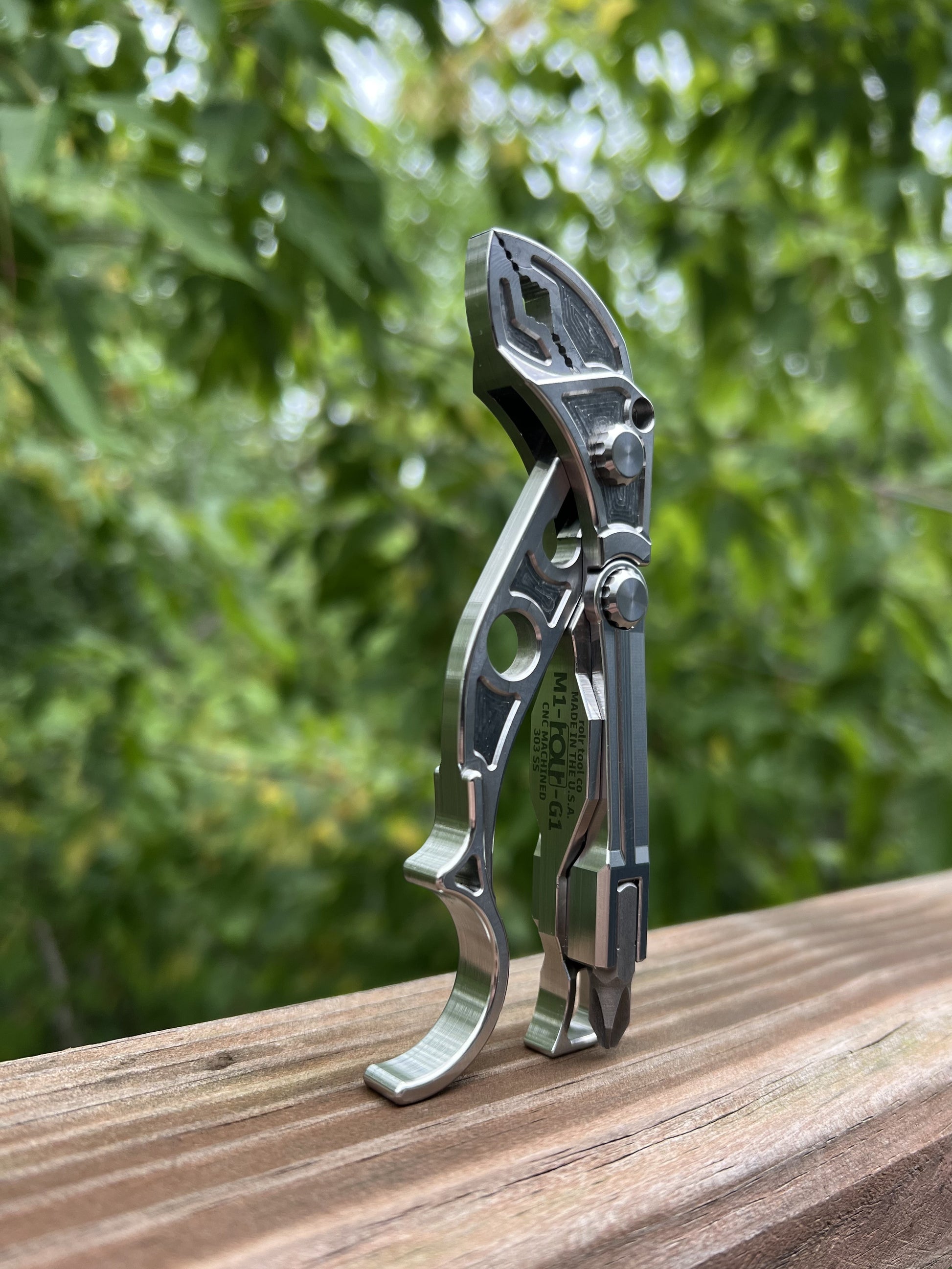 ROLR M1 CNC-machined multi-tool made in the USA
